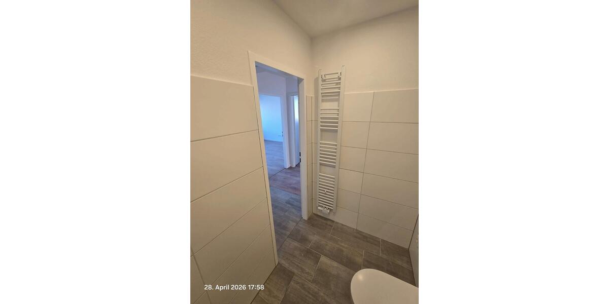 Etagenwohnung Offenbach am Main Hafen - 3 Zimmer, 75 m&sup2;, 1.200&euro; | Angebot:26482978