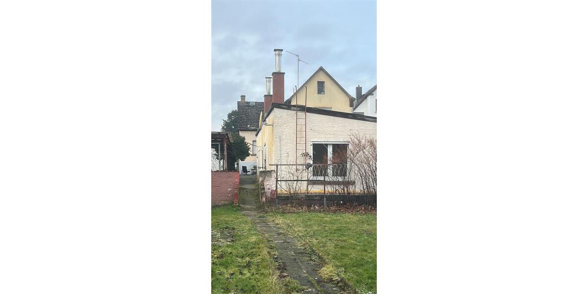 Mehrfamilienhaus 321 qm Sanierungsbedürftig 13 zimmer