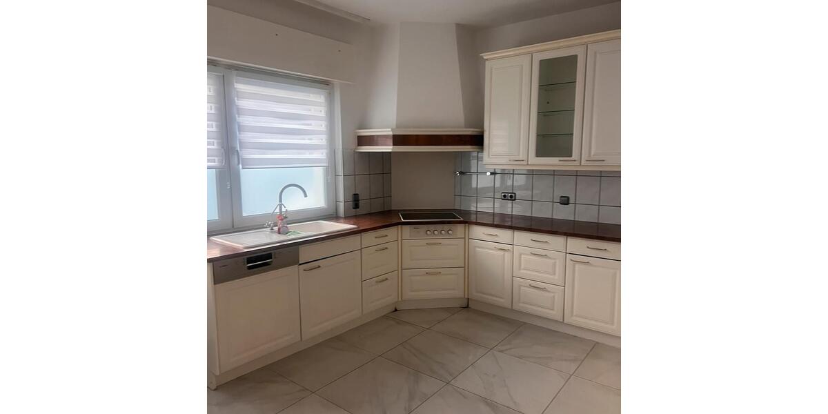 3,5 Zimmer Wohnung 2 Etagen mit Balkon, Terrasse, Garten 3.5 zimmer