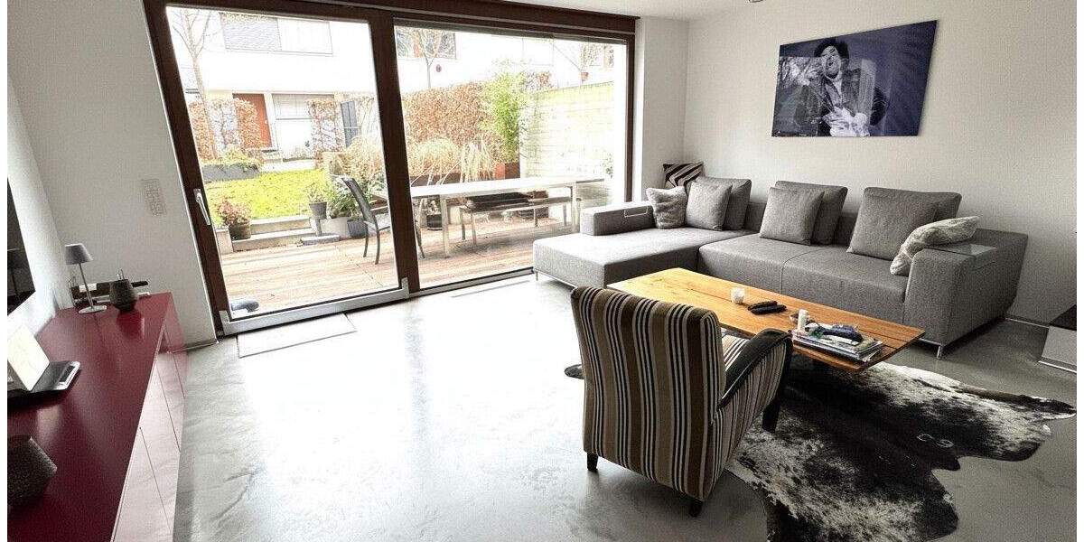 Reihenmittelhaus Frankfurt am Main Hausen - 4 Zimmer, 182 m&sup2;, 3.900&euro; | Angebot:25796137