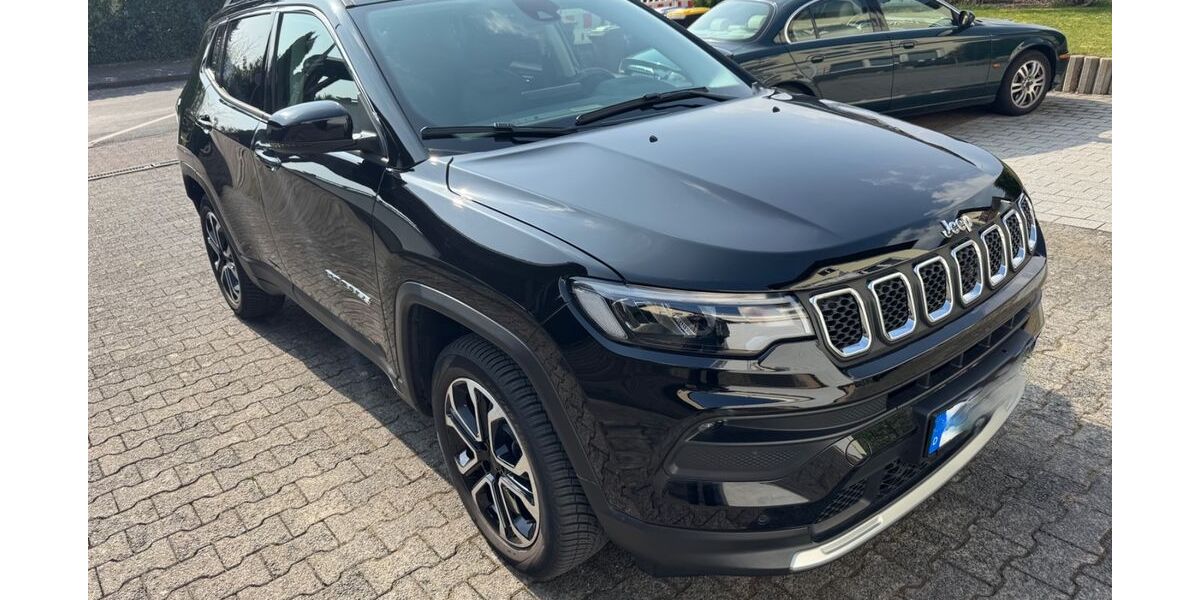 Jeep Compass 9.413 km 24.000 &euro; Niedernhausen 65527