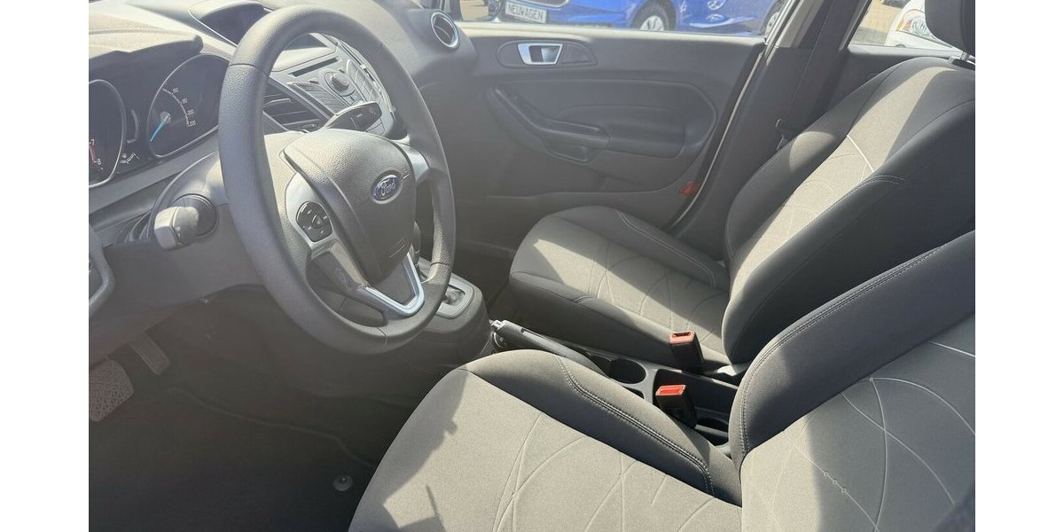 Ford Fiesta 1.6 Automatik Trend/51.000km 51.100 km 7.999 &euro; Frankfurt 60386