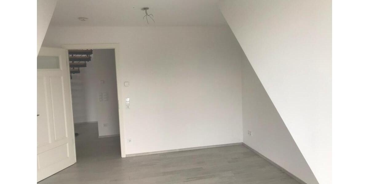 Maisonettenwohnung Frankfurt am Main Unterliederbach - 3 Zimmer, 82 m&sup2;, 1.350&euro; | Angebot:25722433