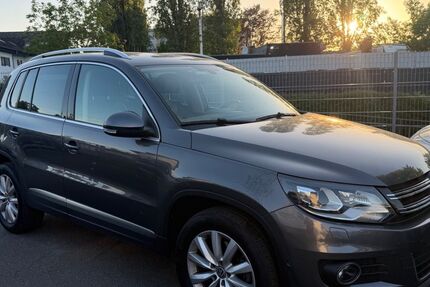 VW Tiguan 90.000 km 17.800 &euro; Rüsselsheim 65428