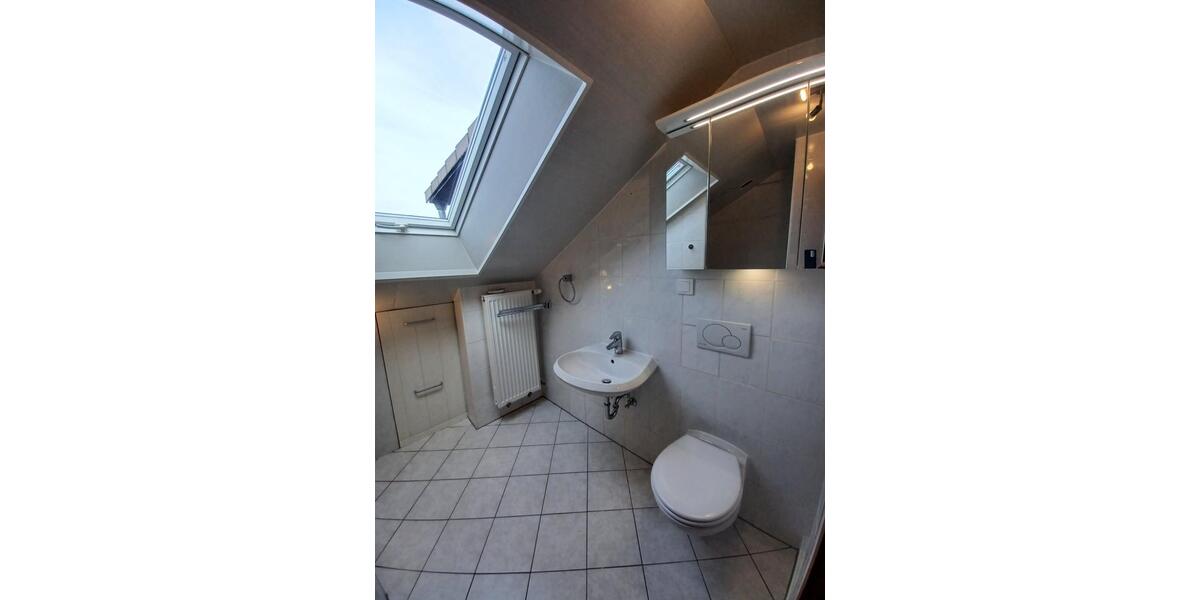 Dachgeschoßwohnung Kelkheim (Taunus) - 1 Zimmer, 71 m&sup2;, 900&euro; | Angebot:25701474