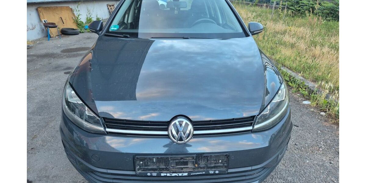 VW Golf 252.134 km 6.850 &euro; Dietzenbach 63128
