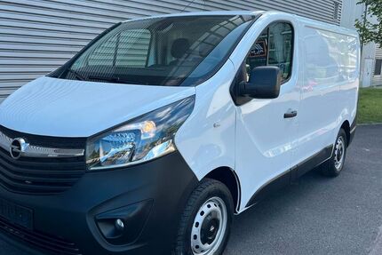 Opel Vivaro 84.000 km 13.990 &euro; Frankfurt am Main 65933