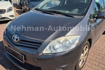 Toyota Auris 181.000 km 1.990 &euro; Karlstein 63791