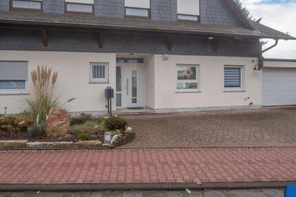 Haus Usingen - 6 Zimmer, 152 m&sup2;, 1.825&euro; | Angebot:25052887