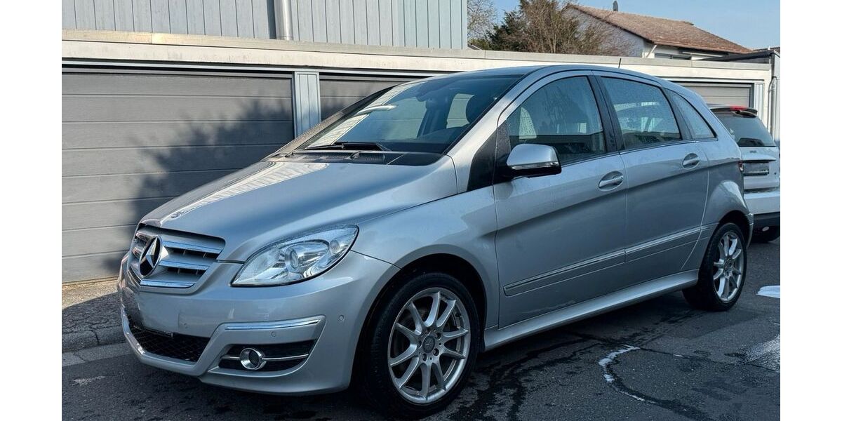 Mercedes-Benz B 180 93.000 km 8.900 &euro; Steinbach.Ts 61449