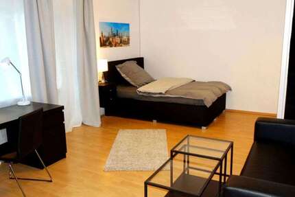 Zimmer Frankfurt Ostend - 1 Zimmer, 1.350&euro; | Angebot:26915766