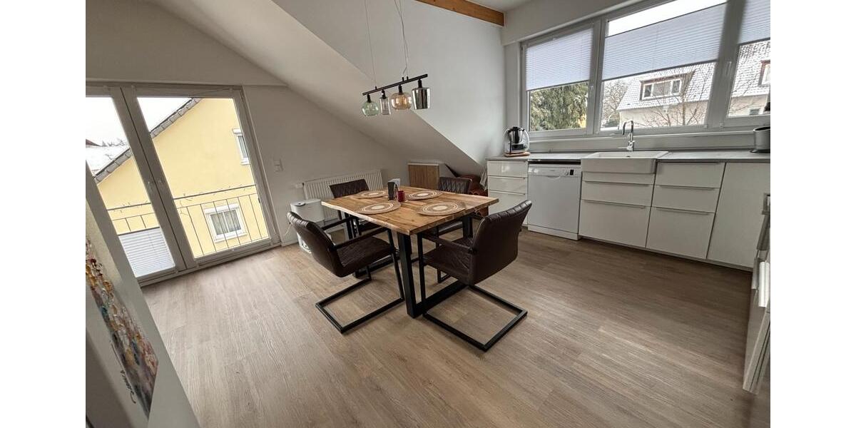 Dachgeschoßwohnung Oberursel (Taunus) - 2.5 Zimmer, 70 m&sup2;, 1.500&euro; | Angebot:25718517