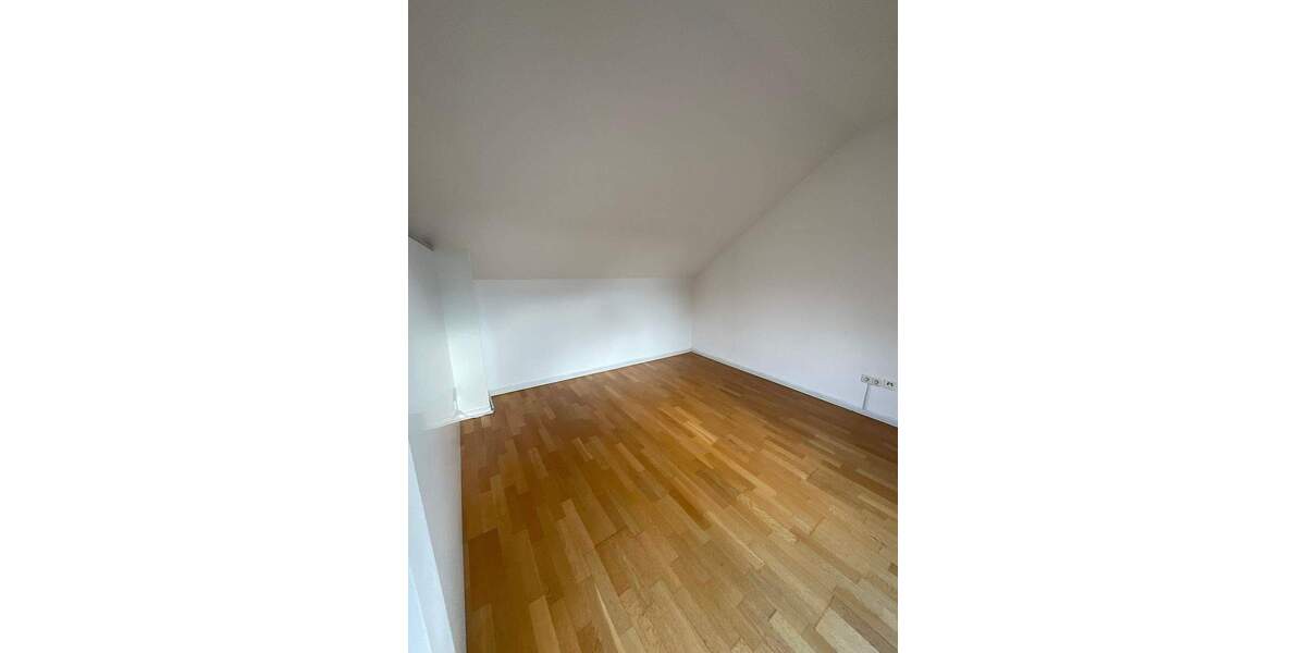Etagenwohnung Frankfurt am Main Bergen-Enkheim - 2 Zimmer, 87 m&sup2;, 1.525&euro; | Angebot:25800018