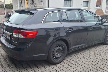 Toyota Avensis 159.000 km 7.950 &euro; Heusenstamm 63150