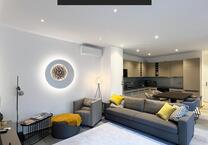 Möbliertes Zwei-Zimmer-Apartment mit Terrasse