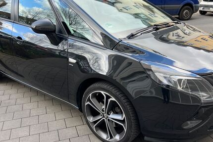 Opel Zafira Tourer 86.000 km 10.600 &euro; Frankfurt 60326