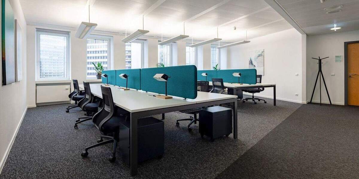 Flex Desk im Open Space mit Skylineview zimmer