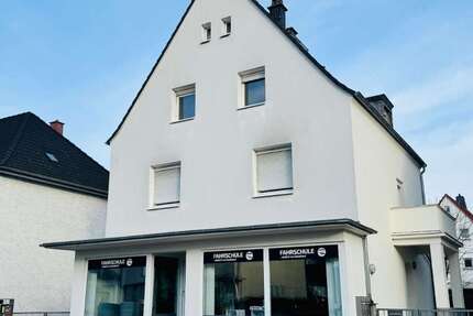 Haus Rüsselsheim am Main - 7 Zimmer, 177 m&sup2;, 549.500&euro; | Angebot:26120104