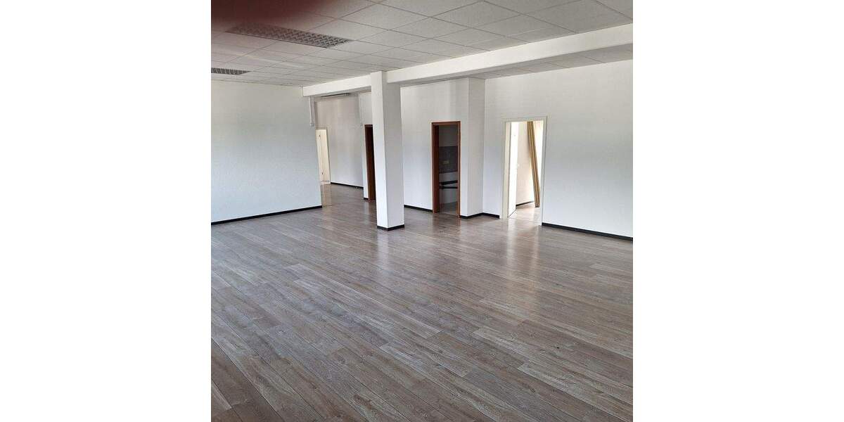 61381 Friedrichsdorf - Gewerbeobjekt (Büro- + Hallenflächen) ca. 1.440 m² Nfl., Areal rd. 3.300 m² zimmer