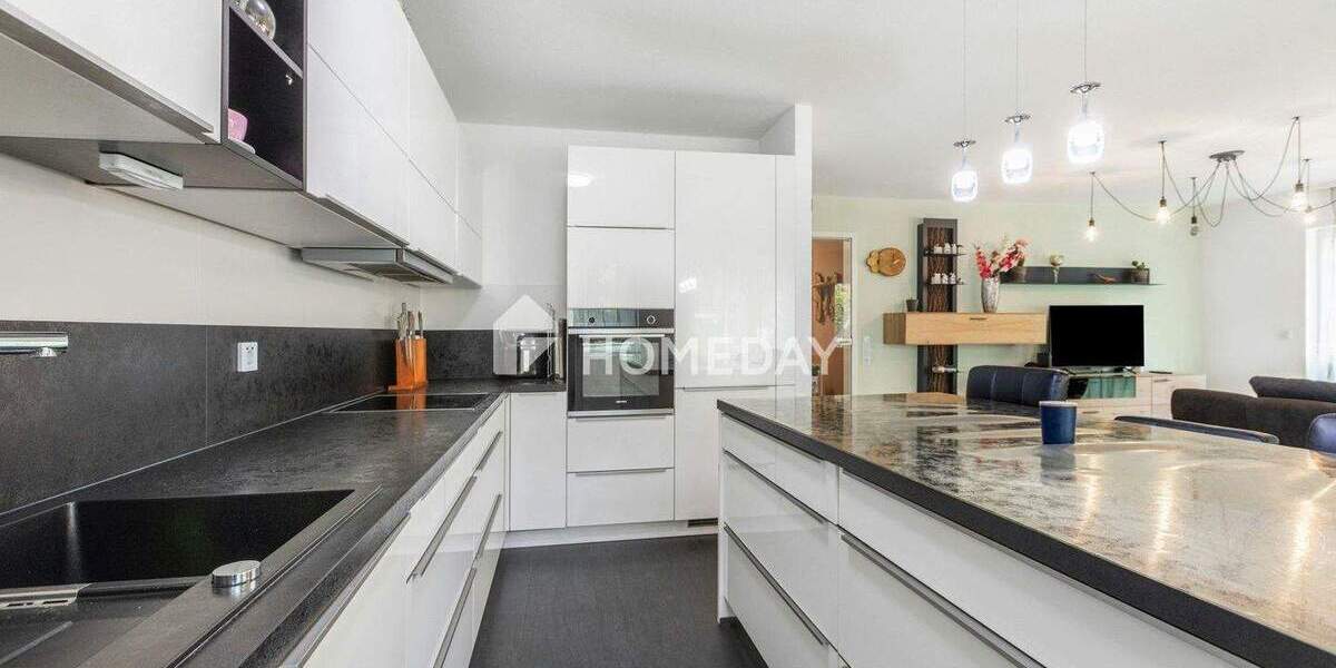 Neuwertige 4-Zimmer-Gartenwohnung mit Townhouse-Feeling, Kamin und verschließbarem TG-Stellplatz 4 zimmer