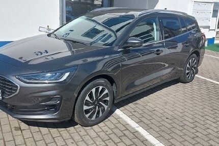 Ford Focus 15.000 km 24.990 € Rüsselsheim 65428