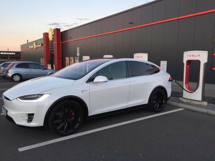 Tesla Model X 82.565 km 94.999 € Friedrichsdorf 61381