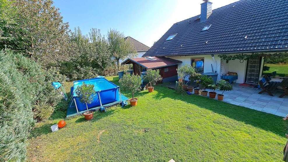 Haus zum Kaufen in Taunusstein 675.000 € 260 m²