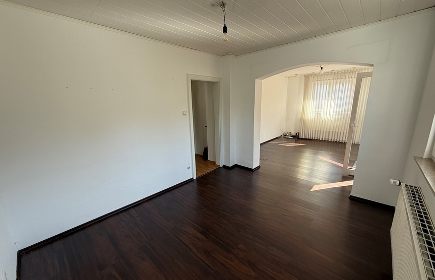 Eschborn: 2,5-Zimmer-Wohnung mit Gartenanteil in kleiner Wohneinheit und citynaher Lage 2.5 zimmer