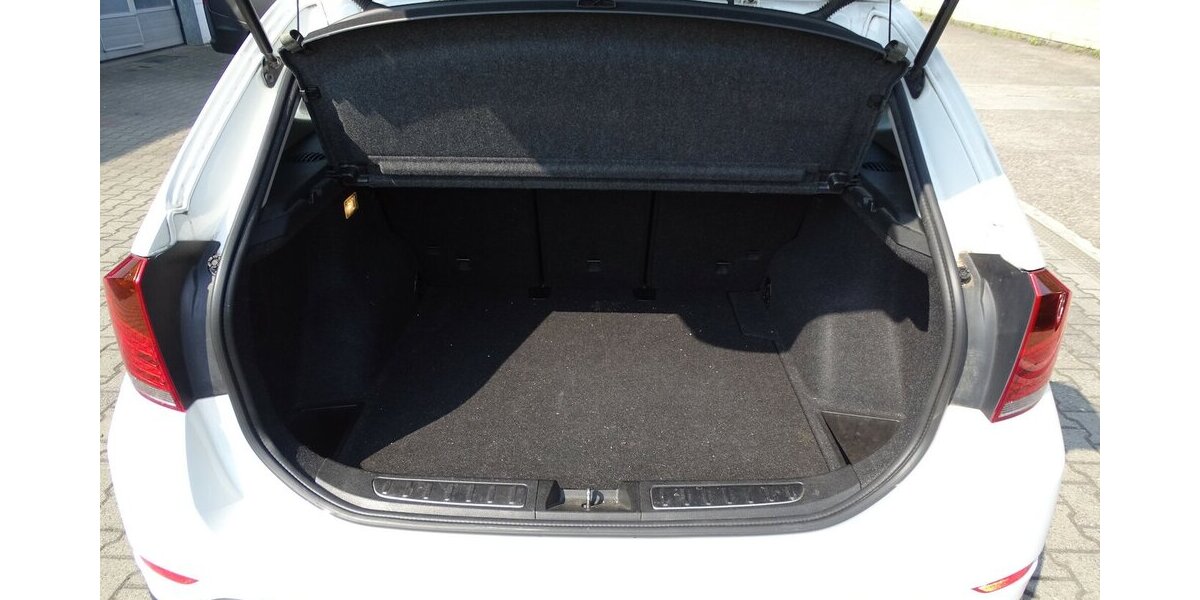 BMW X1 1.8l i sDrive, Steptronic, Sitzheizung, PDC hin 154.921 km 8.490 &euro; Rodgau 63110