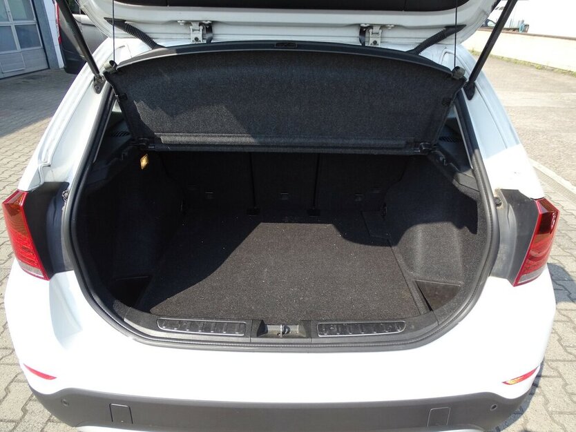 BMW X1 1.8l i sDrive, Steptronic, Sitzheizung, PDC hin 154.921 km 8.690 € Rodgau 63110