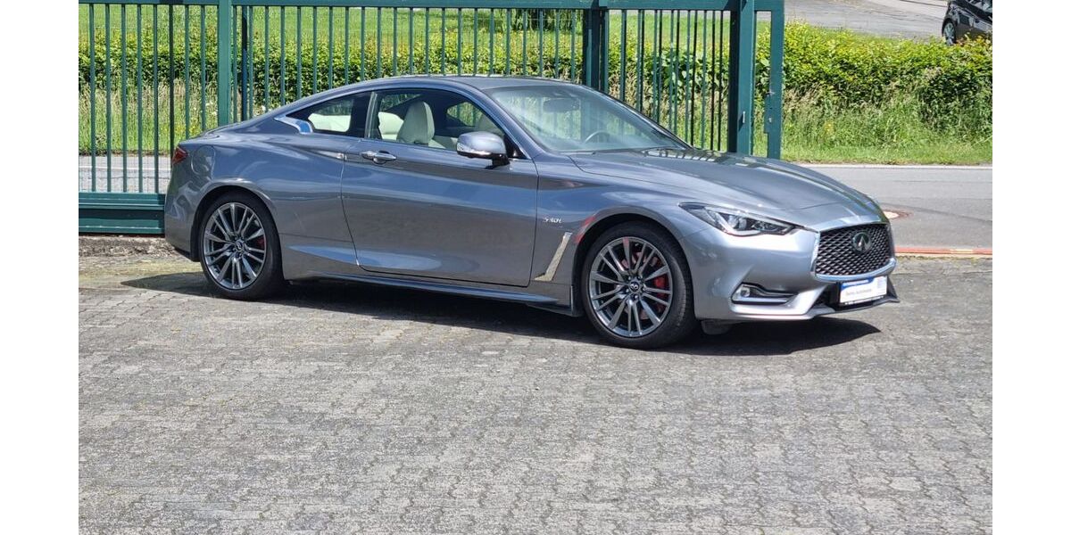 INFINITI Q60 124.000 km 26.900 &euro; Frankfurt 60313