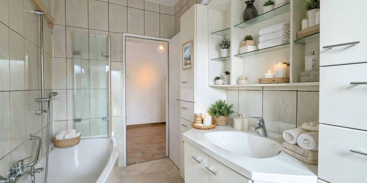 Etagenwohnung Frankfurt am Main Niederursel - 3 Zimmer, 91 m&sup2;, 380.000&euro; | Angebot:25996038