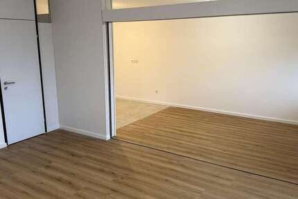 Wohnung zum Mieten in Schwalbach am Taunus 1.375 € 88 m² 3.5 zimmer