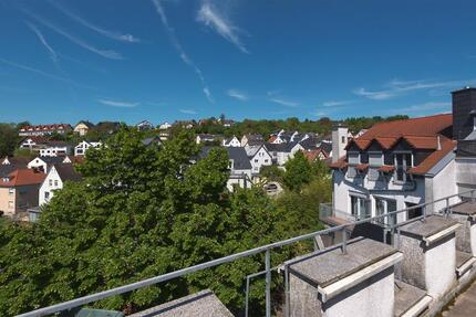 Wohnung Schöneck - 2.5 Zimmer, 87 m&sup2;, 860&euro; | Angebot:25475956