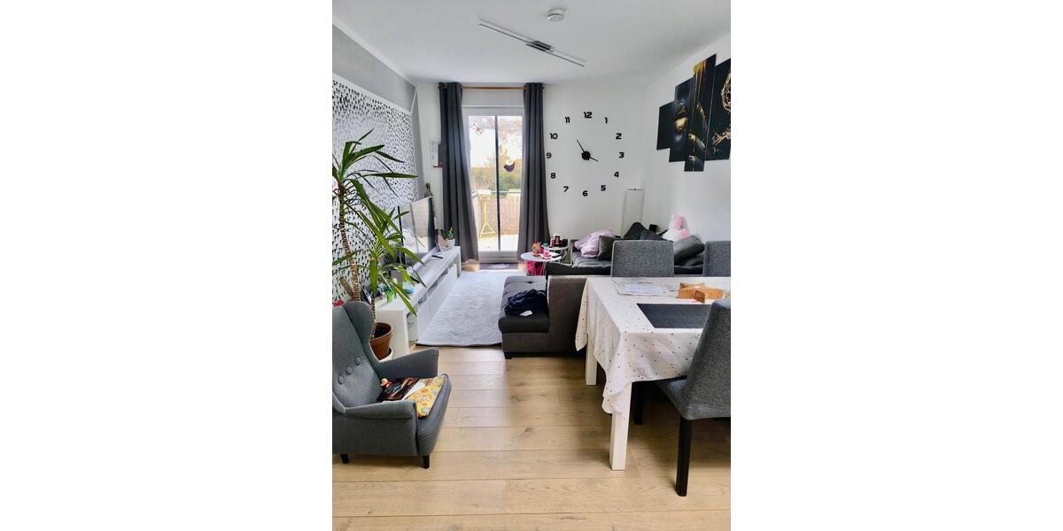 Etagenwohnung Schmitten im Taunus - 3 Zimmer, 63 m&sup2;, 650&euro; | Angebot:26402937