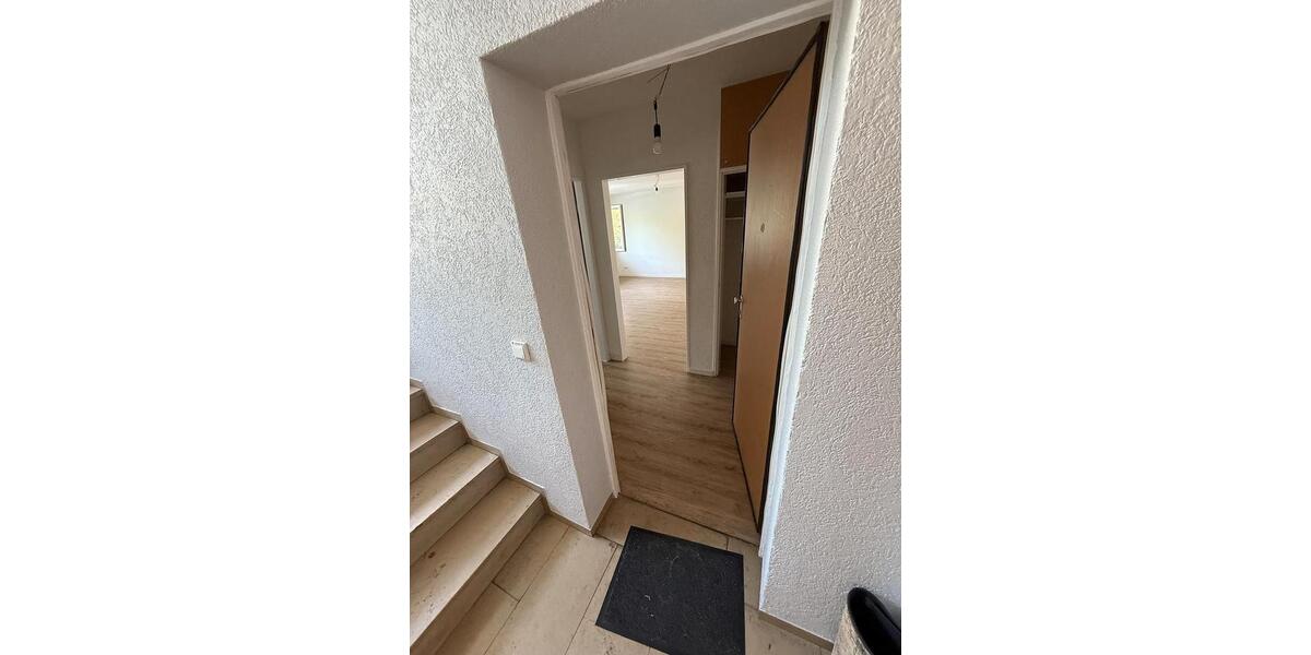 Dachgeschoßwohnung Frankfurt am Main Bonames - 2 Zimmer, 49 m&sup2;, 870&euro; | Angebot:26184494