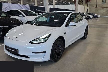 Tesla Model 3 24.955 km 36.000 &euro; Hanau 63457