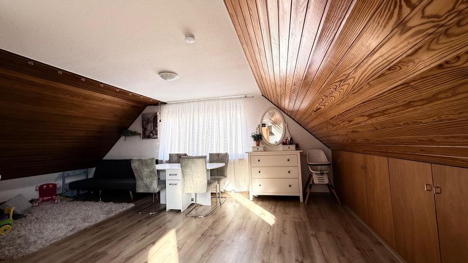 Dachgeschoßwohnung Frankfurt am Main Innenstadt 3 - 2 Zimmer, 75 m&sup2;, 900&euro; | Angebot:26440507