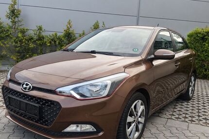 Hyundai i20 106.850 km 7.499 &euro; Kelkheim 65779