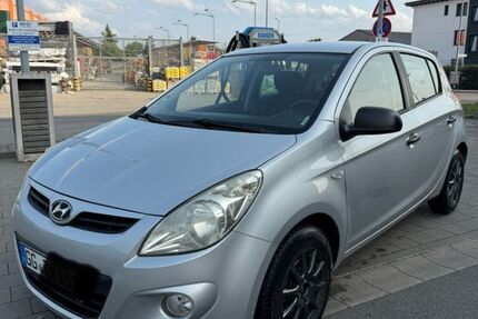 Hyundai i20 160.000 km 1.800 &euro; Oberursel 61440