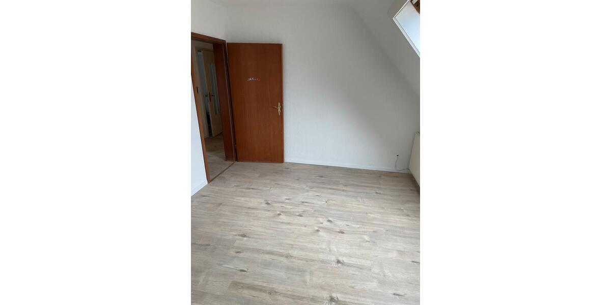 4 ZKB DW ab sofort in HU-Großauheim zu vermieten! 4 zimmer