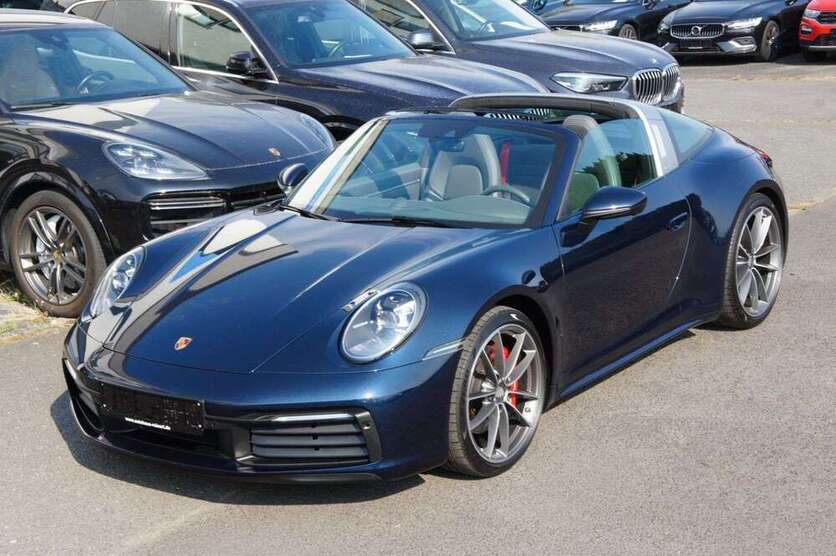 992