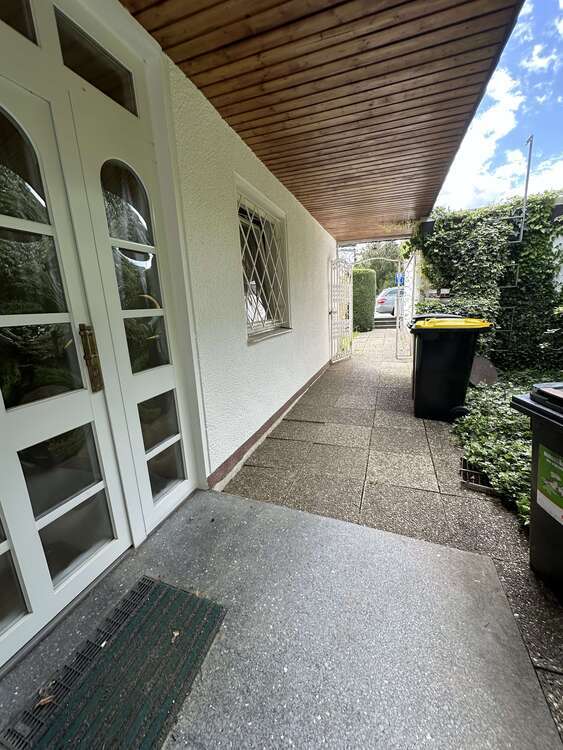 Haus zum Kaufen in Wiesbaden 990.000 € 165 m²
