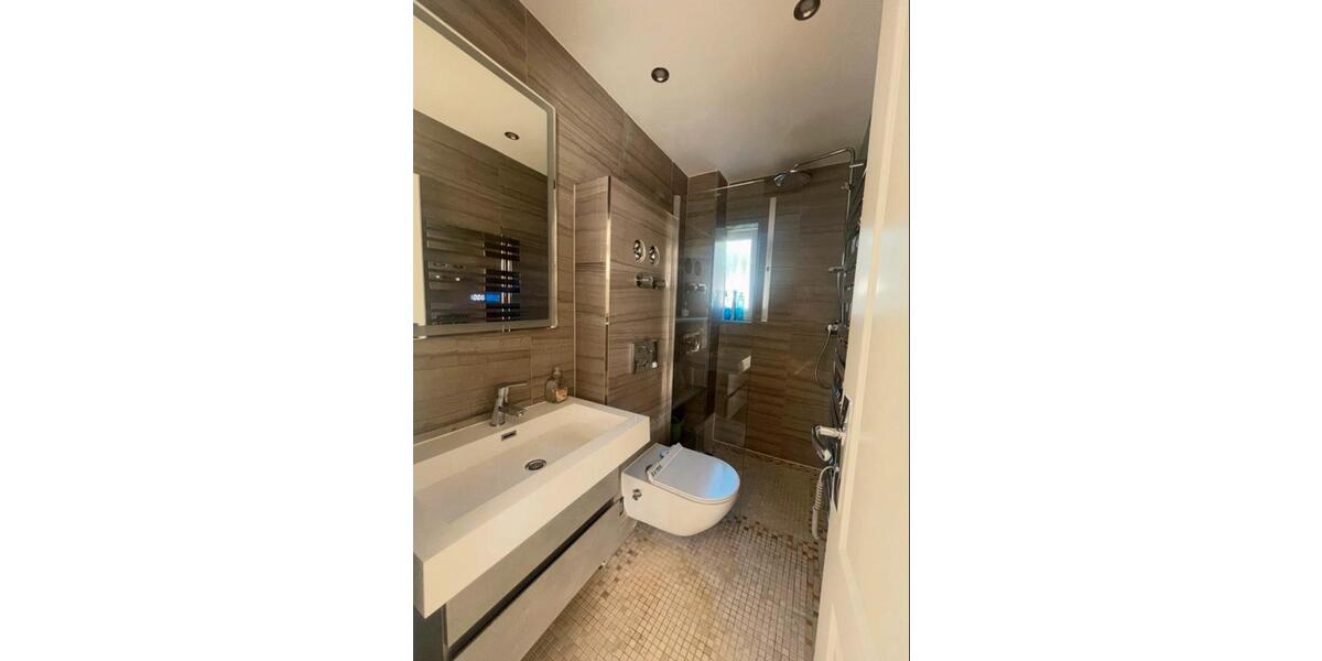 Erdgeschoßwohnung Frankfurt am Main Ostend - 1 Zimmer, 33 m&sup2;, 900&euro; | Angebot:26209850