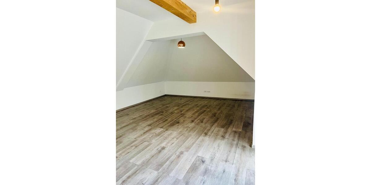 Etagenwohnung Frankfurt am Main Bergen-Enkheim - 3 Zimmer, 110 m&sup2;, 1.850&euro; | Angebot:26075351