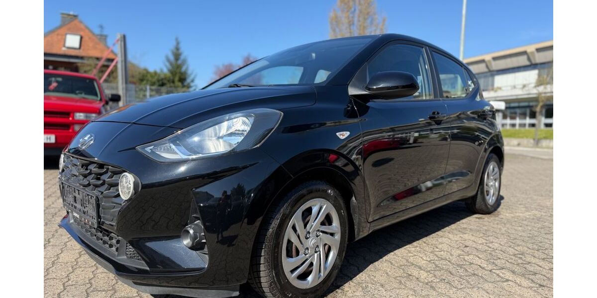 Hyundai i10 100.582 km 6.799 &euro; Hanau 63452