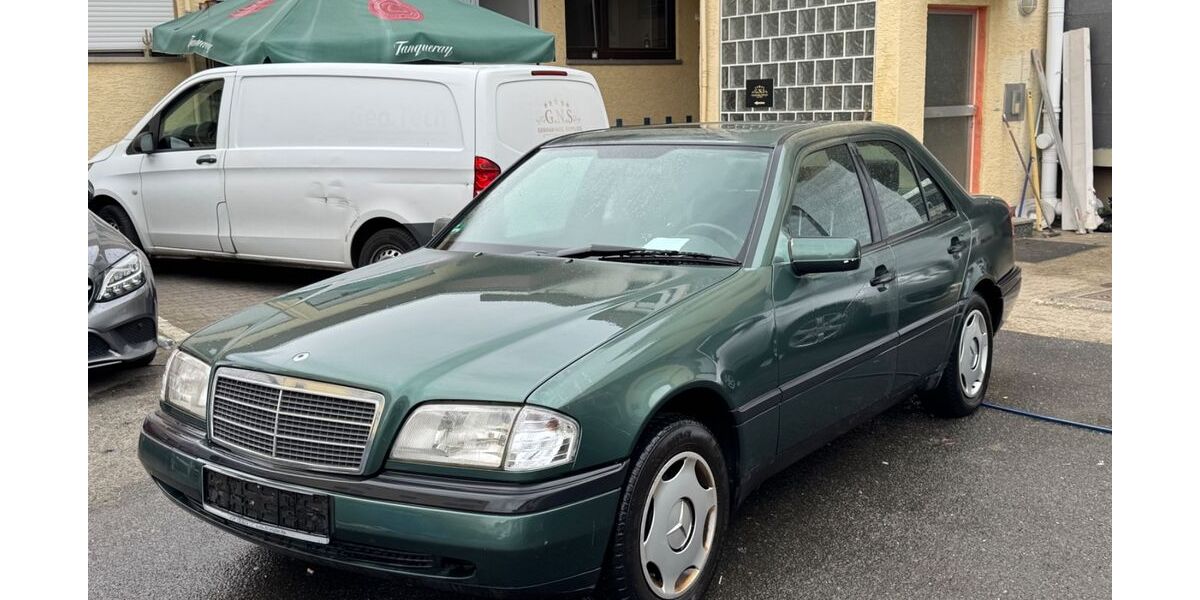 Mercedes-Benz C 180 180.000 km 1.500 &euro; Dreieich 63303