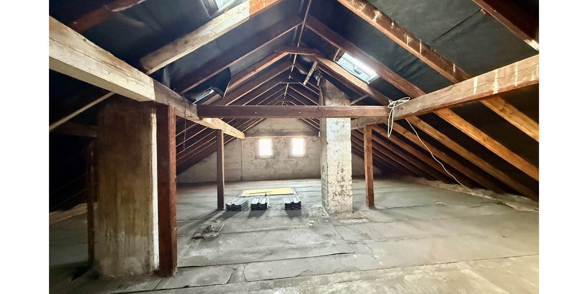 Modernisierungsbedürftige Doppelhaushälfte mit zwei Wohneinheiten und großem Grundstück in Dreieich-Sprendlingen! - Doppelhaushälfte Dreieich | Angebot:27053365