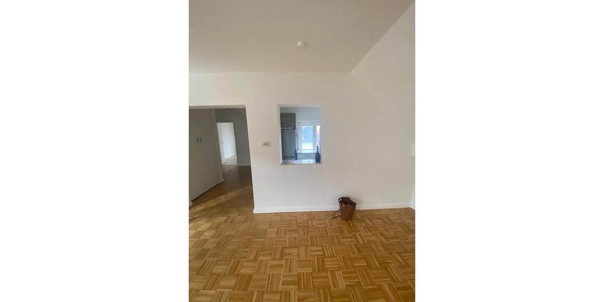 Etagenwohnung Bad Nauheim - 2 Zimmer, 65 m&sup2;, 220.000&euro; | Angebot:25414013