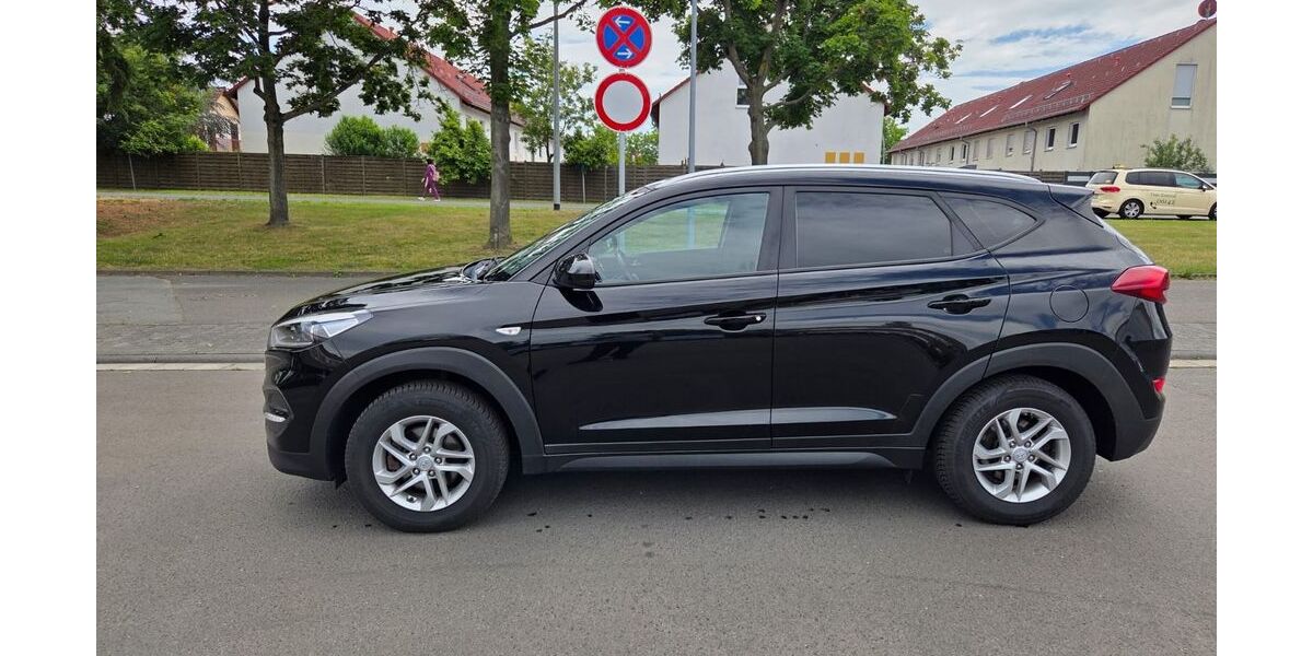 Hyundai TUCSON 124.900 km 12.000 &euro; Rüsselsheim 65428